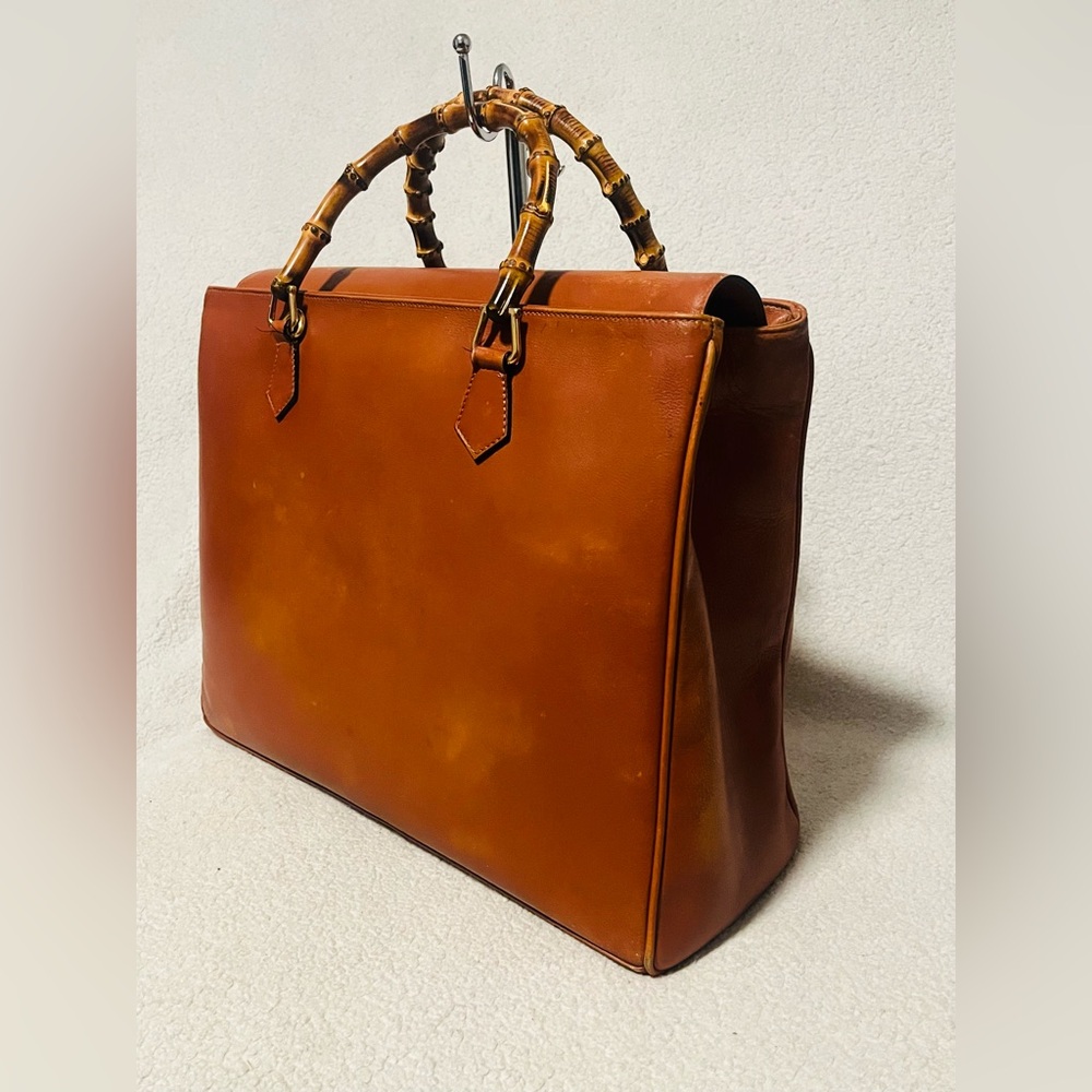 Gucci Bamboo Leather Tote/ Handbag - Picture 9 of 16